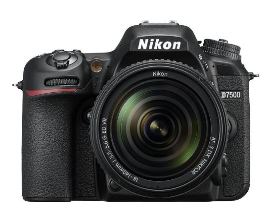 Nikon D7500 + AF-S DX 18-140mm f/3.5-5.6G ED VR