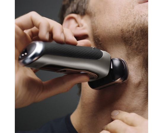 BRAUN 9365CC elektriskais skuveklis Wet & Dry, sudraba Бритвы для мужчин