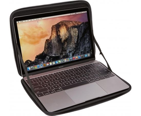 Thule Gauntlet MacBook Sleeve 12 TGSE-2352 Black (3203969)
