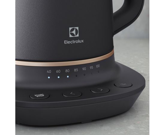 Electrolux E7K16BP tējkanna tumši pelēka 1,7L