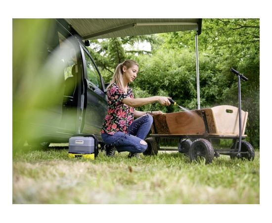 Karcher OC3 Plus Car Mobils Kärcher spiediena mazgātājs ar litija jonu akumulatoru un 7 litru ūdens tvertni. Мойки высокого давления