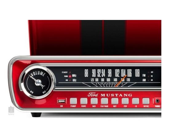ION Audio Ford Mustang LP Red Polo 4-in-1 Classic Car-Styled Music Center Plašu atskaņotājs