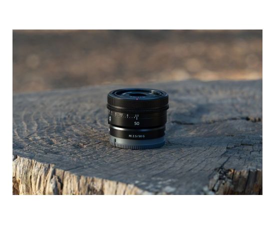 Sony FE 50mm f/2.5 G lens