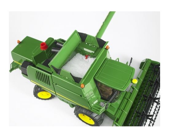 BRUDER combine Hharvester John Deere 02132